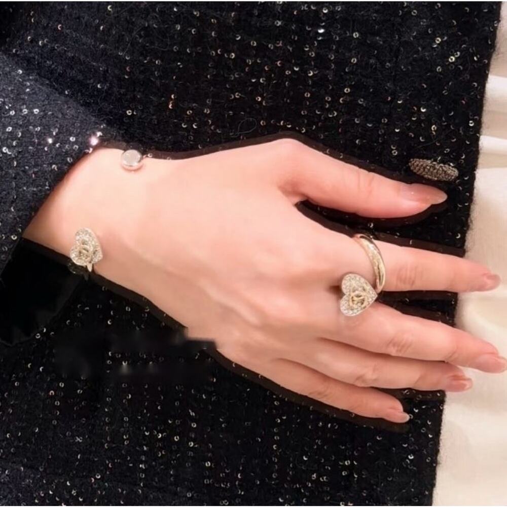 Chanel 26P Silver Gold Crystal Heart CC Logo Spiral Metal Fashion Finger Ring 52 - Picture 5 of 16